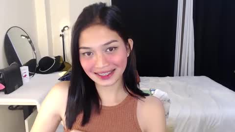 Snapshot of vivian_roberts chatting on December 15, 1:13 am Vivian online show from December 15, 1:13 am