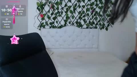 instagram Viviana73215 online show from April 22, 11:56 am