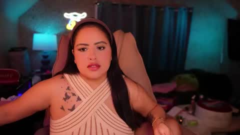 Snapshot of vivianaortega chatting on June 7, 5:00 am Vivi online show from June 7, 5:00 am