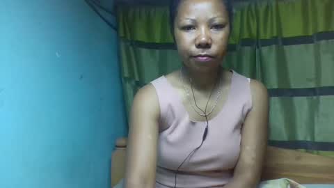 viviane0812 online show from October 29, 3:47 pm