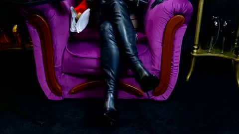 Vivian Reeve online show from March 6, 1:03 pm