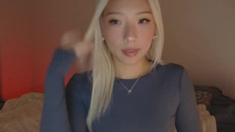 vivianwinters online show from November 7, 12:10 am