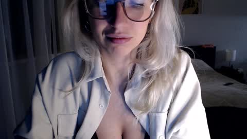 VI       online show from December 19, 4:46 pm