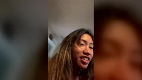vivieluv online show from May 17, 3:30 pm