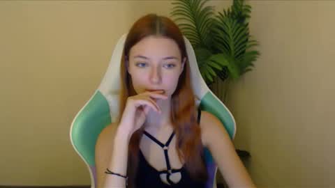 Vivien online show from December 12, 9:40 am