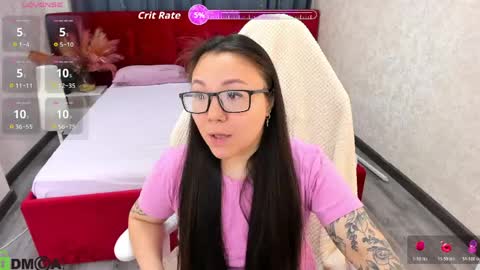 Snapshot of vivien_montclair chatting on May 14, 12:17 am Vivien online show from May 14, 12:17 am
