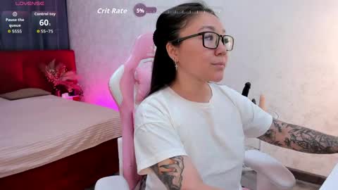 Snapshot of vivien_montclair chatting on June 3, 12:24 am Vivien online show from June 3, 12:24 am