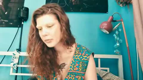viviendarkbloom online show from June 21, 11:35 am