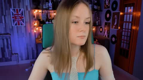 Vivien online show from December 30, 9:05 am