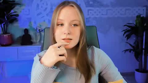 Vivien online show from March 1, 6:21 pm