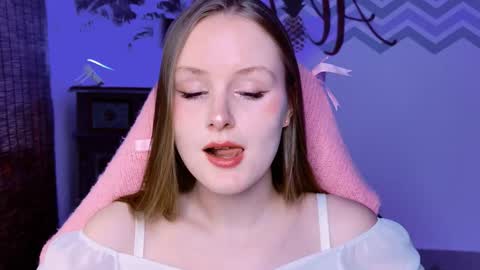 Vivien online show from October 5, 1:31 pm