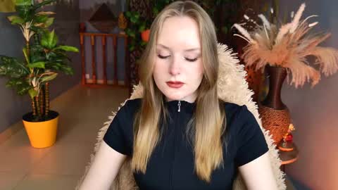 Vivien online show from May 13, 5:16 am