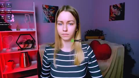 Snapshot of vivienne_sweet chatting on March 2, 4:21 pm Vivi online show from March 2, 4:21 pm