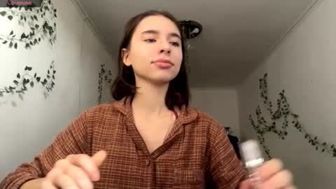 Vivi online show from December 15, 9:35 am