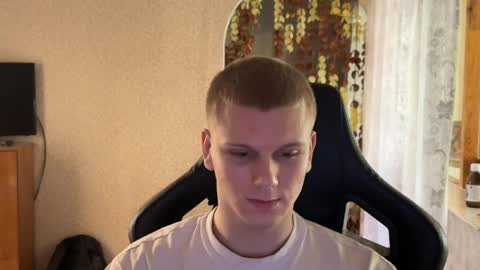 viviennewestwood777 online show from April 27, 12:58 pm