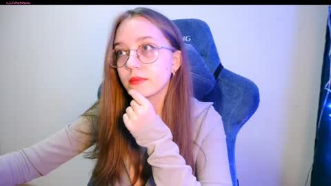 vivivivikkie online show from April 8, 9:26 pm