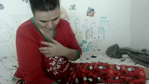 Snapshot of vixenbya chatting on February 2, 10:24 am vixenbya online show from February 2, 10:24 am