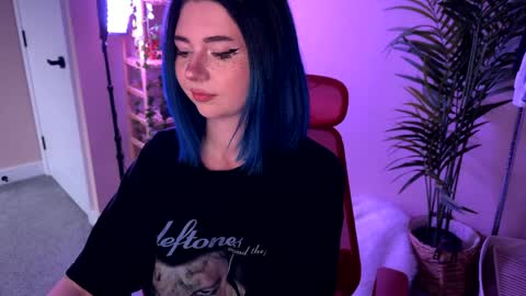 Snapshot of vixenp chatting on March 27, 6:29 pm Polly Online mostly at 9pm-2am UK Time online show from March 27, 6:29 pm