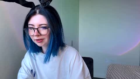 Snapshot of vixenp chatting on April 2, 6:16 pm Polly Online mostly at 9pm-2am UK Time online show from April 2, 6:16 pm