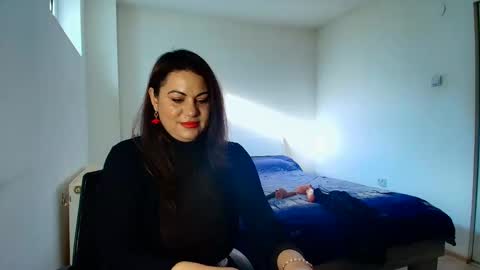 Snapshot of vixenvibesx chatting on October 18, 1:34 pm vixenvibesx online show from October 18, 1:34 pm