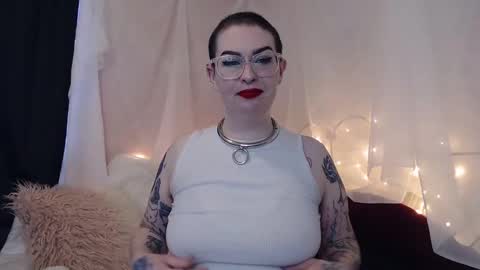 Snapshot of vixinvvitch chatting on December 14, 4:20 pm VIXIN online show from December 14, 4:20 pm