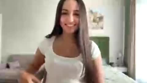 Snapshot of vixy_luna chatting on April 27, 2:04 pm Miss Mia online show from April 27, 2:04 pm