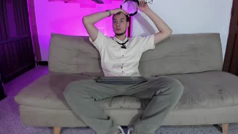 Vlad online show from March 21, 3:33 am