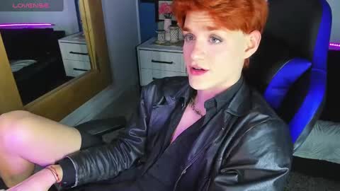 Snapshot of vladhellsing4 chatting on October 2, 2:46 pm Vlad online show from October 2, 2:46 pm