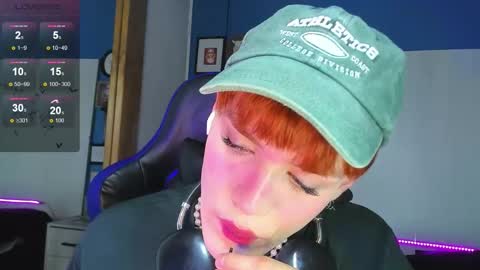 Snapshot of vladhellsing4 chatting on October 14, 2:51 pm Vlad online show from October 14, 2:51 pm