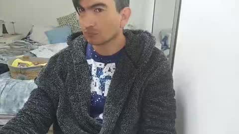Snapshot of vladir_9 chatting on November 29, 10:51 am vladir_9 online show from November 29, 10:51 am