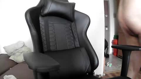 vladroma1 online show from March 29, 6:57 am