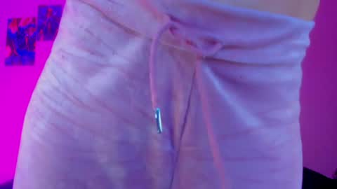 Snapshot of void_smokin chatting on June 28, 2:12 pm Gabriela online show from June 28, 2:12 pm