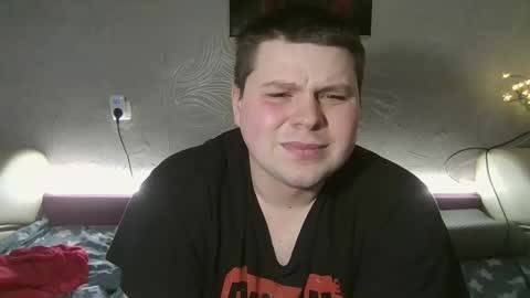 Volshebnik1302 online show from February 25, 3:16 pm