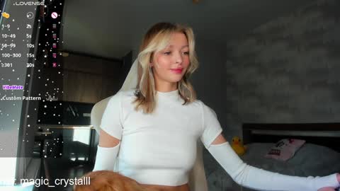 Snapshot of vopooo chatting on January 16, 6:46 am Aliceinst magic crystalll online show from January 16, 6:46 am