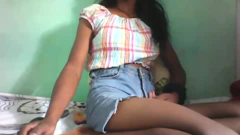 vounialdy online show from February 5, 8:35 pm