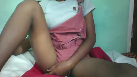 vounialdy online show from February 13, 6:48 pm