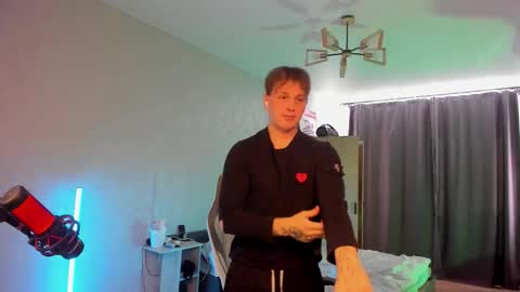 Snapshot of vova_belkin_ chatting on February 17, 9:28 am vova online show from February 17, 9:28 am