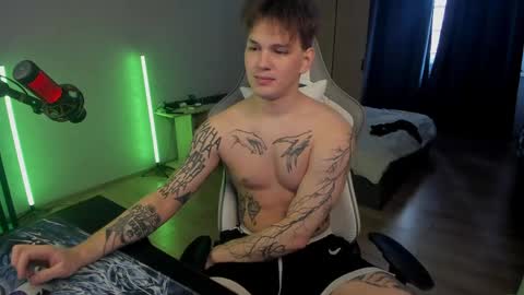 vova online show from April 8, 10:04 am