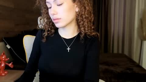 Lily online show from July 18, 5:33 am