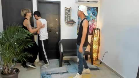 voyeurism_guys online show from September 28, 11:10 pm