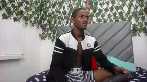 vsleyandlunaper online show from February 23, 3:15 am