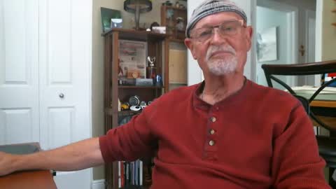Snapshot of vueuorme chatting on December 4, 6:06 pm Vueuorme online show from December 4, 6:06 pm