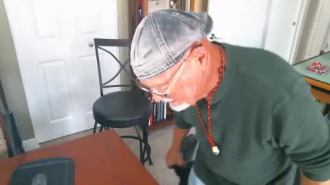 Snapshot of vueuorme chatting on December 17, 6:53 pm Vueuorme online show from December 17, 6:53 pm