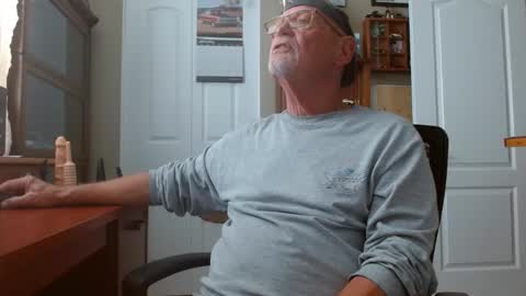 Snapshot of vueuorme chatting on January 11, 3:17 pm Vueuorme online show from January 11, 3:17 pm