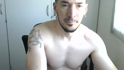 Snapshot of vulgarismagistral15 chatting on November 4, 9:14 pm Vulgaris online show from November 4, 9:14 pm