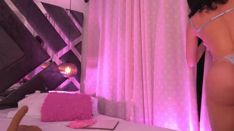 Violeta online show from September 25, 3:10 am