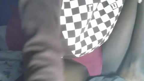 vvuuvvu online show from April 15, 7:26 am