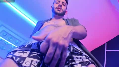 Snapshot of vynny_blacke_ chatting on October 17, 11:51 pm Vynny Blacke online show from October 17, 11:51 pm