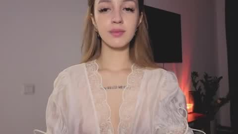 Alice  Before pvt write to me in PM  online show from May 10, 8:36 pm