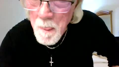 w3llbit online show from December 10, 6:01 am